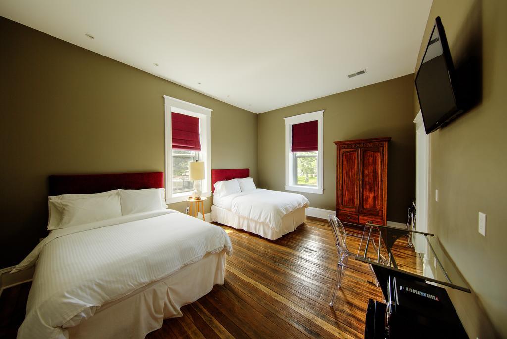 The Harkness Hotel McCammon Экстерьер фото
