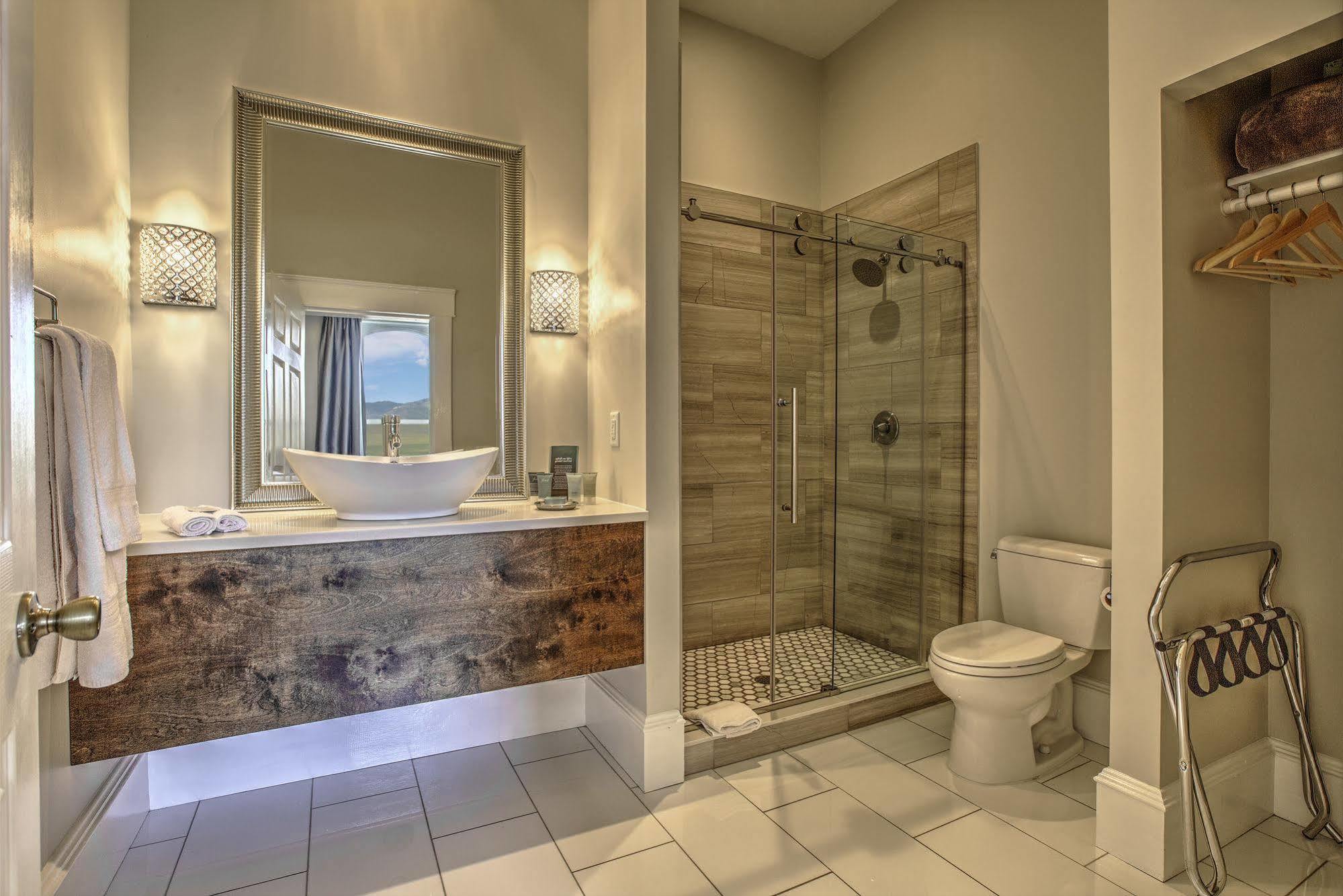 The Harkness Hotel McCammon Экстерьер фото